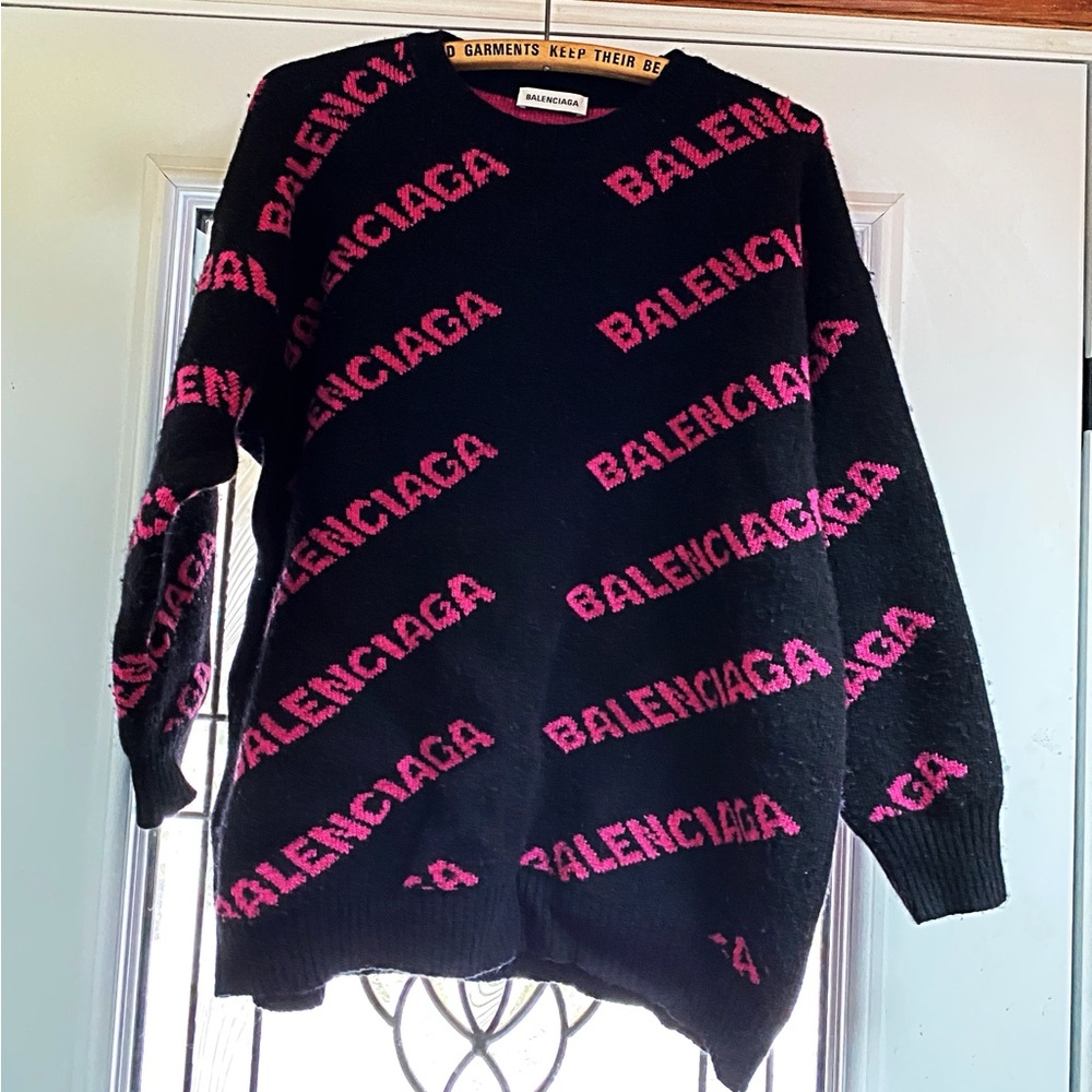 Source Unknown Black Sweater with Pink Balenciaga Logo